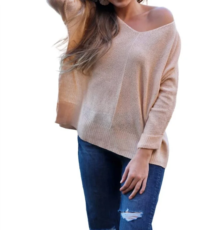 Striped Women Sweater with a Timeless PatternFlowing V-Neck Sweater In Champagne