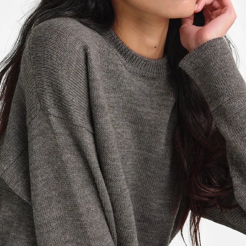 Cable - Knit Women Sweater with Intricate PatternsMerino Crew Neck Pullover