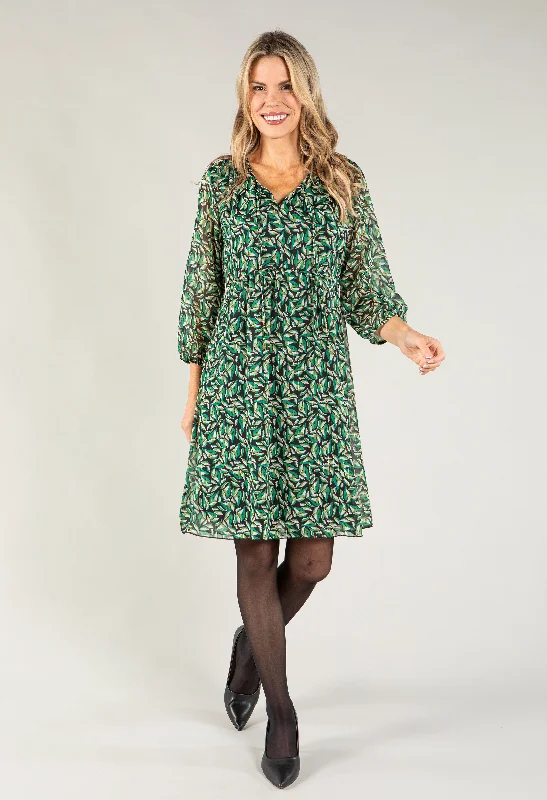 Plus Size Women Dress with a Flattering A - Line Cut for Comfort and StyleLeaf Print V Neck Dress