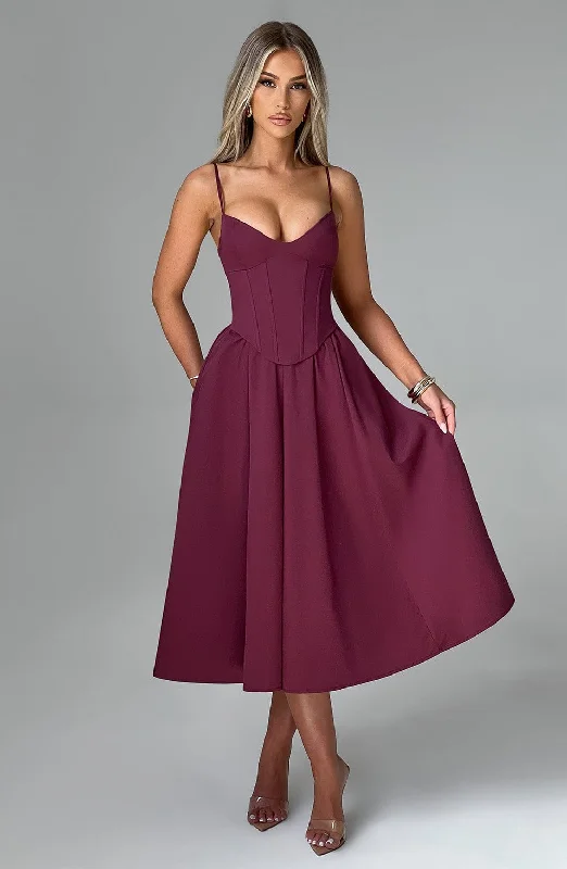 Empire Waist Women Dress to Accentuate the Bust and Conceal the WaistMariella Midi Dress - Cherry Lacquer