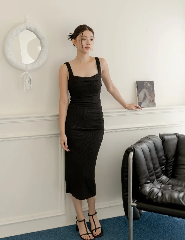 Empire Waist Women Dress to Accentuate the Bust and Conceal the WaistRebecca Padded Dress in Black