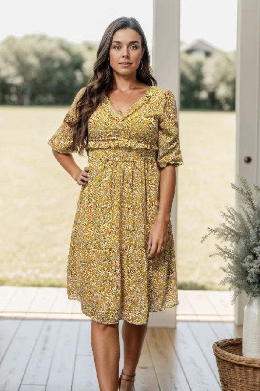 Empire Waist Women Dress to Accentuate the Bust and Conceal the WaistSpring Yellow - Midi Dress