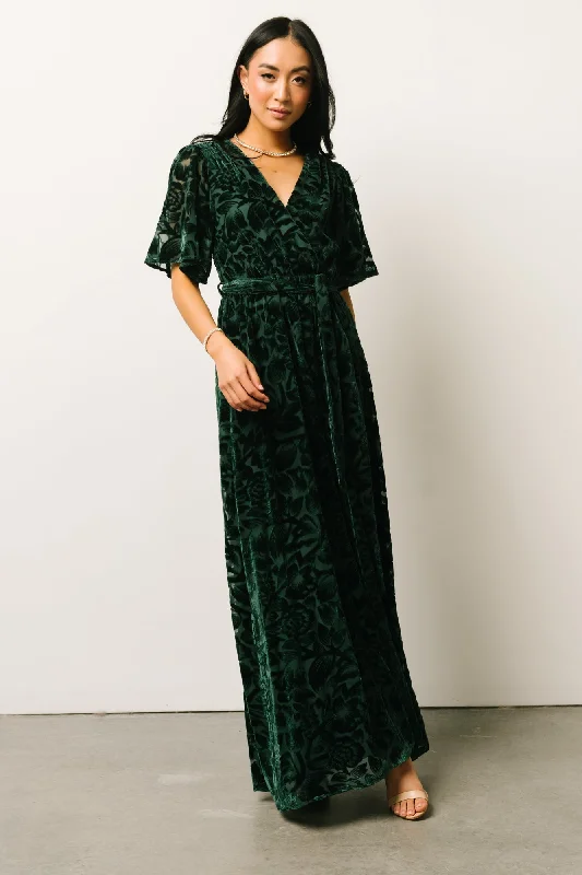 Pleated Women Dress with a Timeless and Elegant TextureUma Velvet Maxi Dress | Dark Green