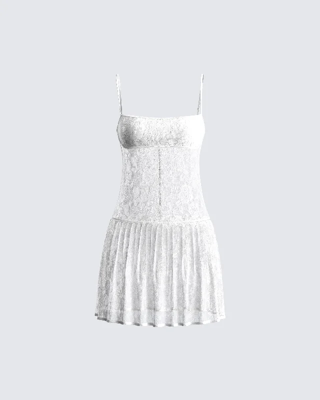 Mermaid - Style Women Dress with a Fitted Silhouette for Special OccasionsZera White Lace Pleated Mini Dress