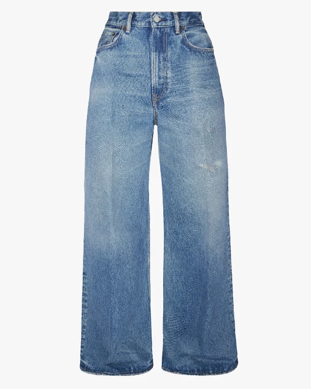 Distressed women jeans for a trendy and edgy look2022 Vintage Blue Jean