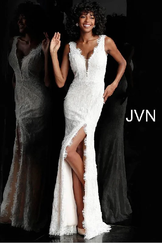 Halter Neck Women Dress to Show Off the Shoulders and NecklineJovani 60595 Long Wedding Dress