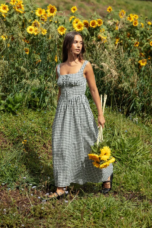 Shift Women Dress with a Simple and Classic Design for Everyday WearKinslee Midi Dress - Black Gingham