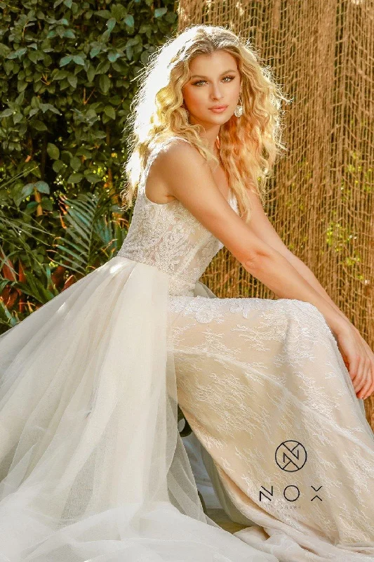 Ball Gown Women Dress with a Full Skirt for a Princess - like LookLong Boho Wedding Dress